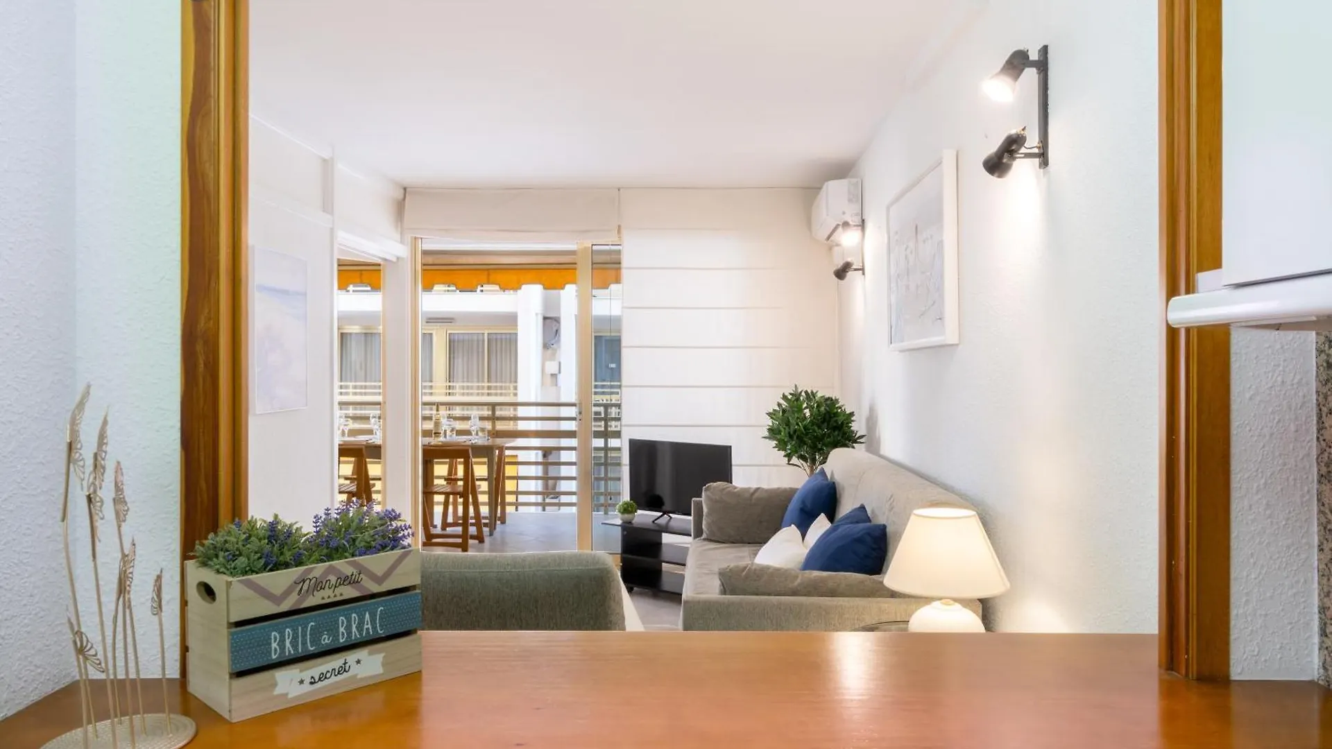 Novelty-Primera Linea Mar Salou