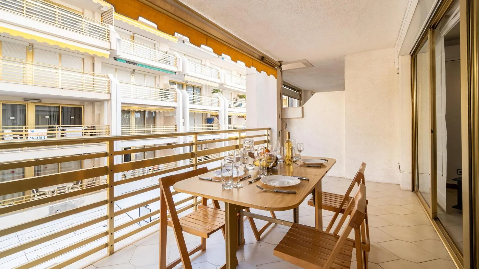 Novelty-Primera Linea Mar Salou